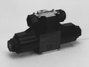 Minute signal current type solenoid valve